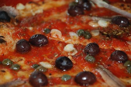 pizza napoletana alle olive